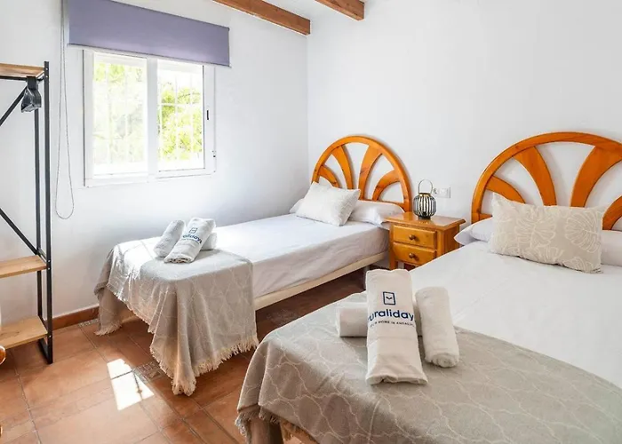 Cortijo Camino De Enmedio By Ruralidays * Nerja