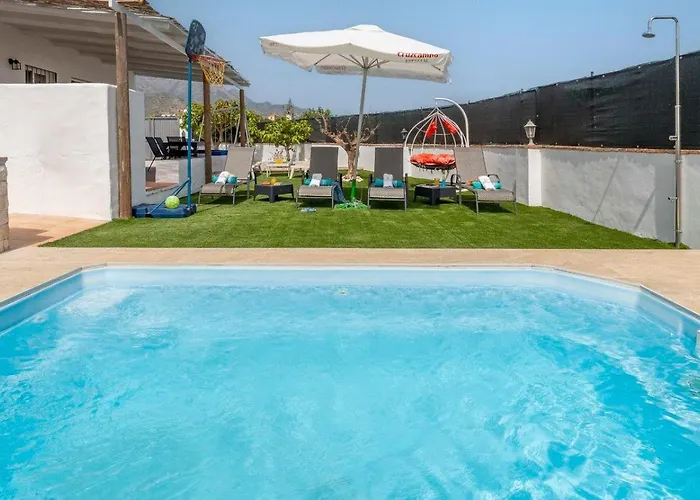 Cortijo Camino De Enmedio By Ruralidays *